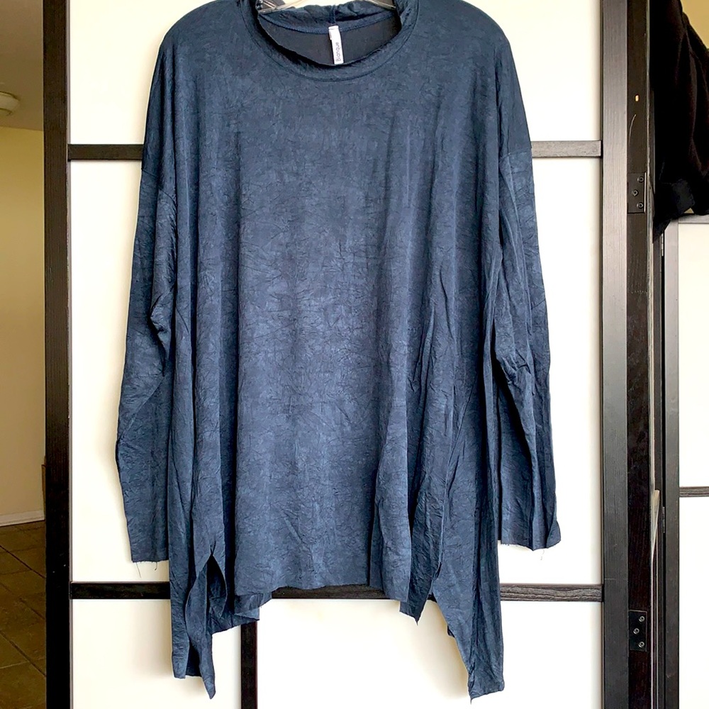 Blanque textured hand dyed asymmetric top